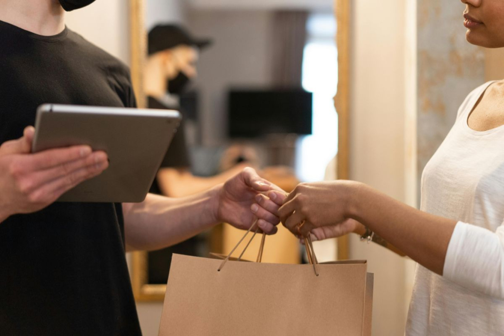Boas práticas no recebimento de produtos (B2B): inspeção de embalagem, temperatura e documentação
