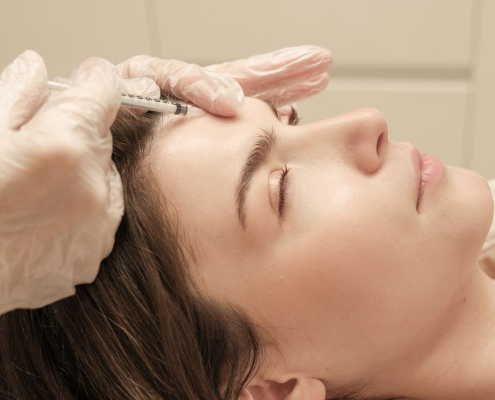 Farmacovigilância em estética: quando e como notificar eventos adversos (sem alarmismo)