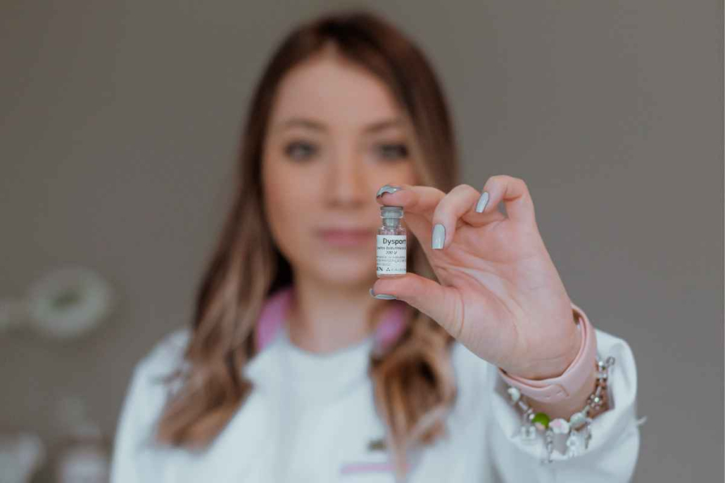 Como escolher o melhor distribuidor de produtos para harmonização facial: guia completo para comprar com segurança, procedência e suporte especializado